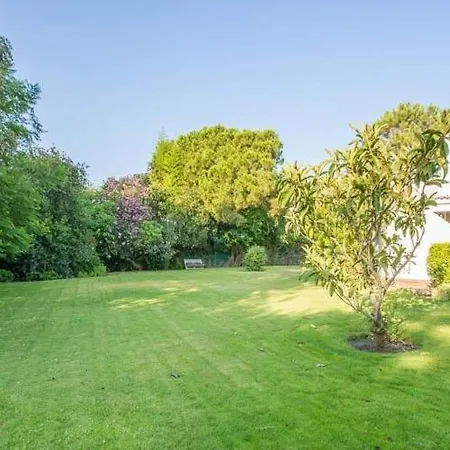 Sleeps 8 Pool Air Con T480176 Willa